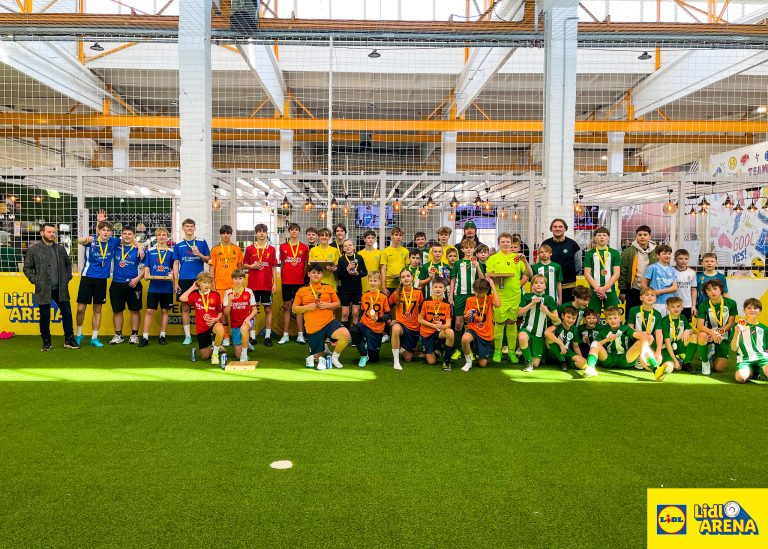 54415886669_497465640e_k